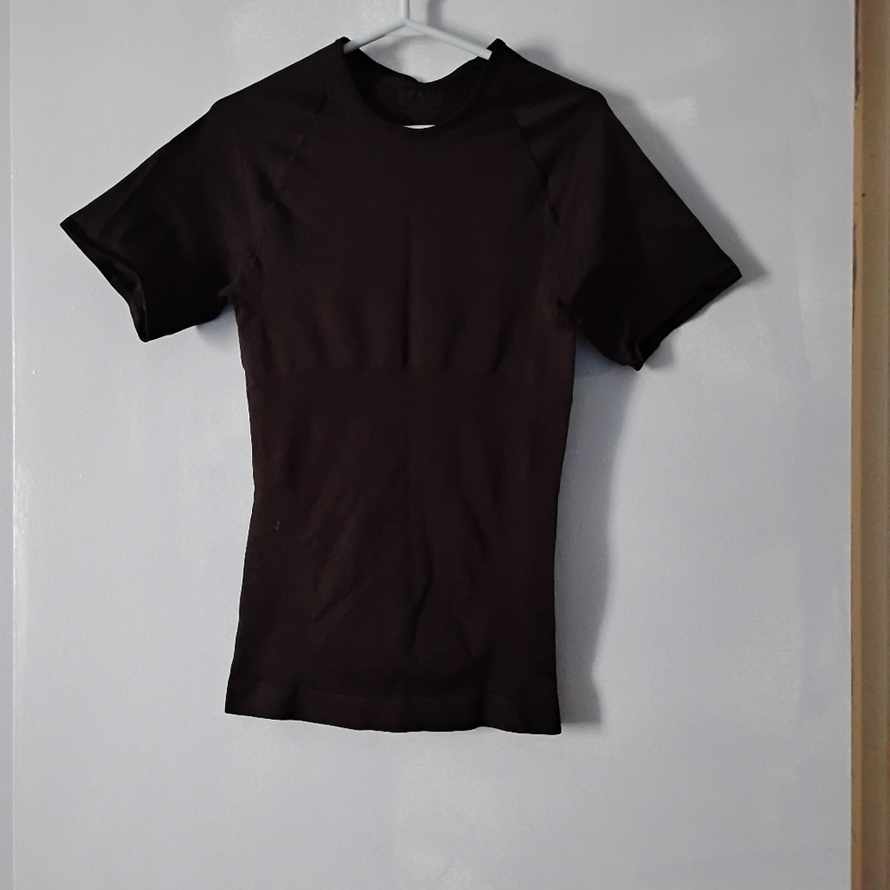 Spanx Black Stretch Tee L